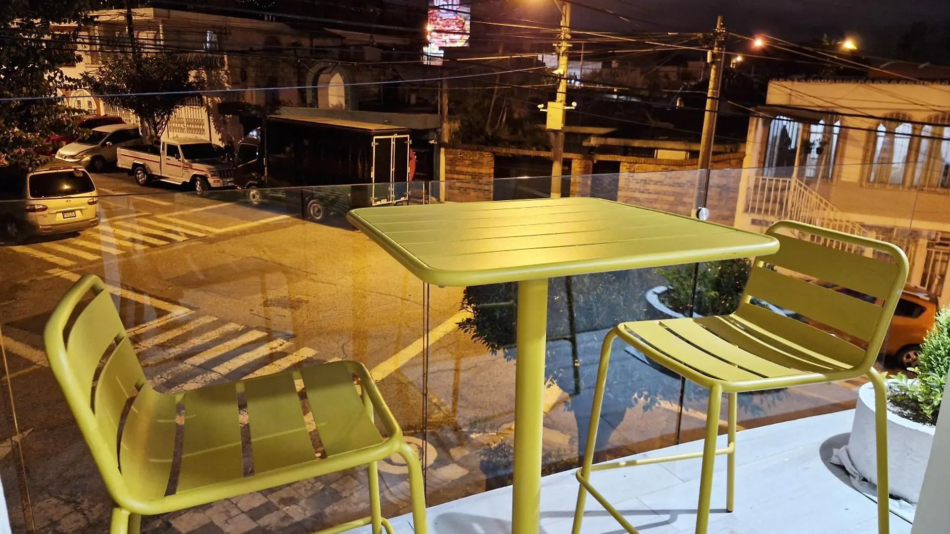 Moderno, Amplio Y Elegante, Bien Ubicado Apto Cerca Miraflores A9 Guatemala City